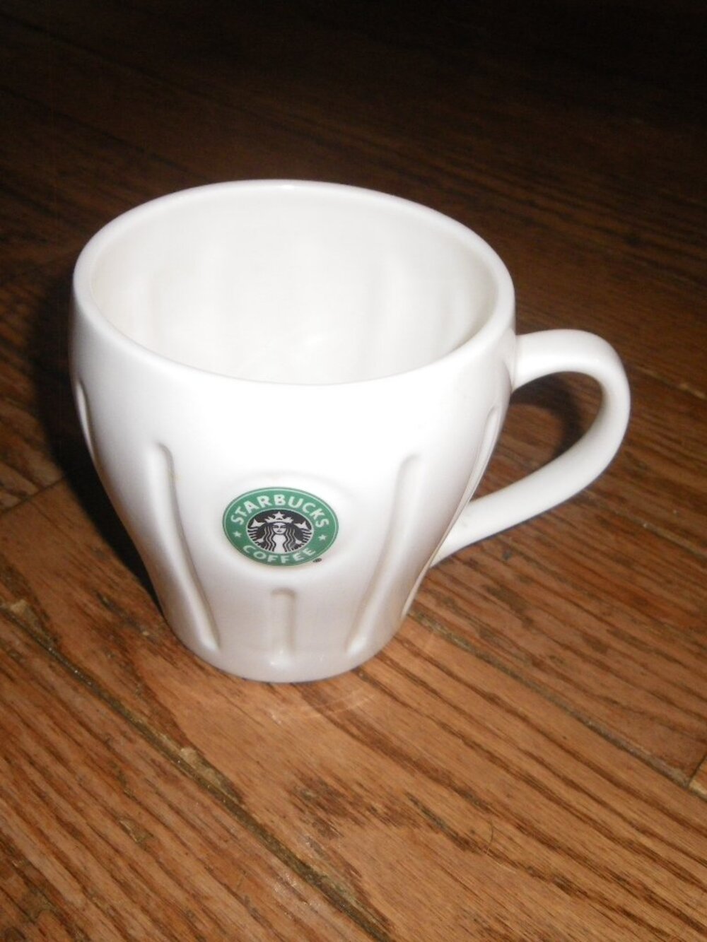 Starbucks Ribbed Barista Coffee Mug 2003 White w/ Small Classic Green Logo 16 oz